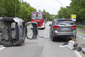 27/07/2015 Treviso. Incidente Viale Vittorio Veneto. © Paolo Balanza - 27/07/2015 Treviso. Incidente Viale Vittorio Veneto. - fotografo: Paolo Balanza